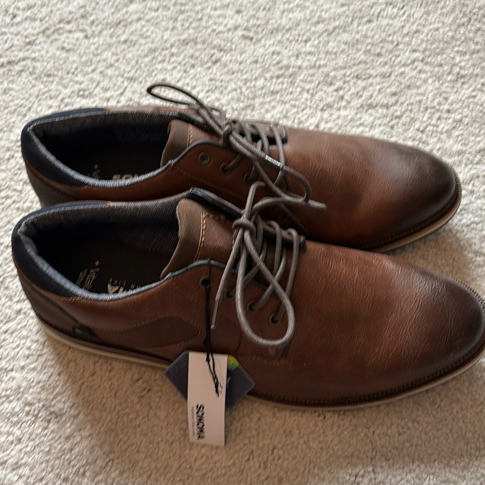 Sonoma Oxford shoes. Size 13. NWT. Brown, with tan, black and navy accents.
